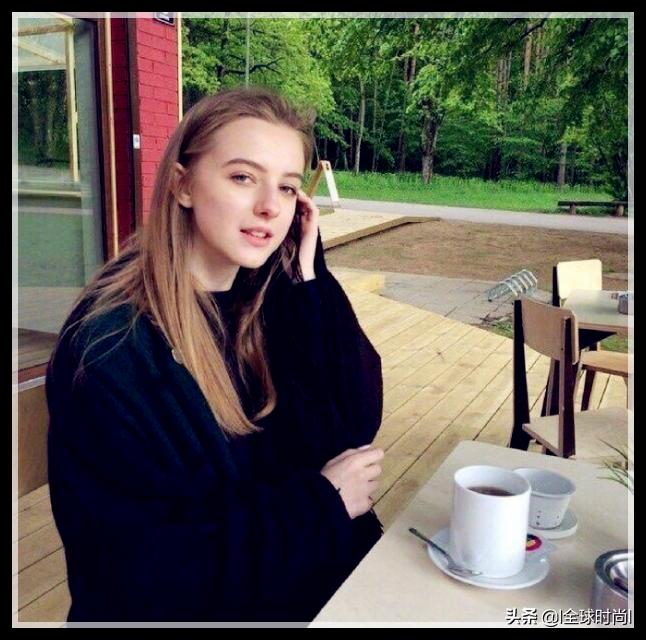 立陶宛醉美人天使面孔超模臀穿越搭配引热议—RingaileDemsyte