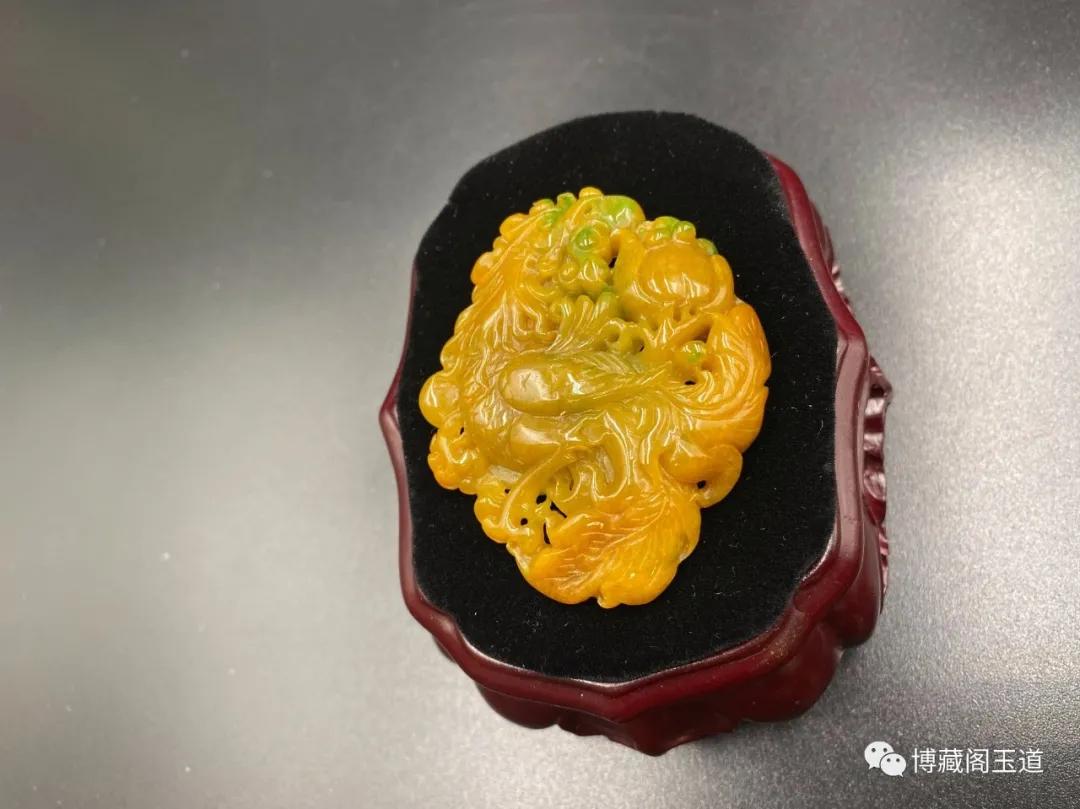 翡翠是珠宝玉石中的贵族,翡翠世界公认珠宝