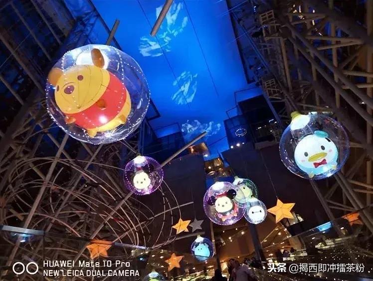 过分美丽!圣诞灯饰点亮香港:泰迪熊、比卡超、布丁狗陪你过圣诞