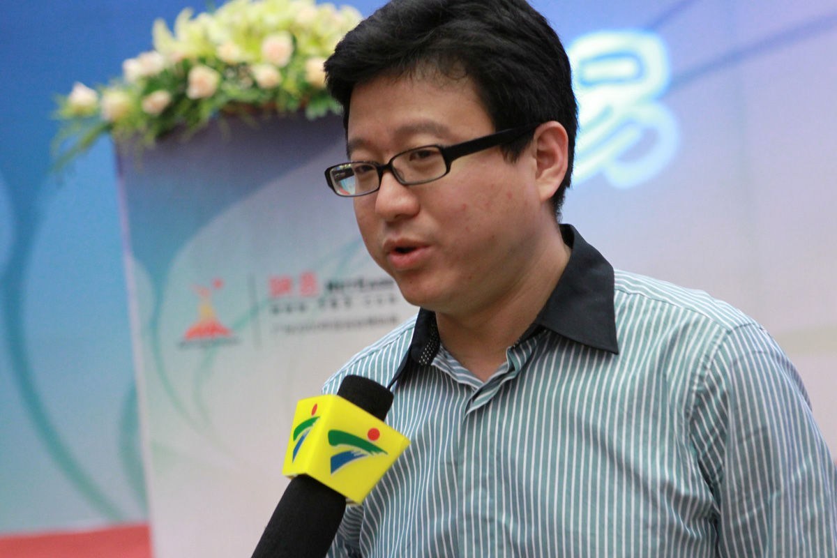 丁磊的发家史：七年，他从白手起家干到中国首富，为什么？