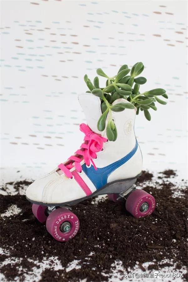 旧玩具车改造成新玩具,高手改造旧汽车玩具