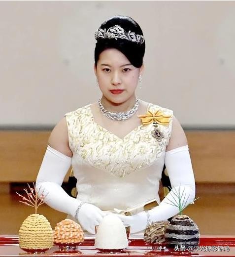 日本爱子公主可借的王冠,日本爱子公主成年王冠