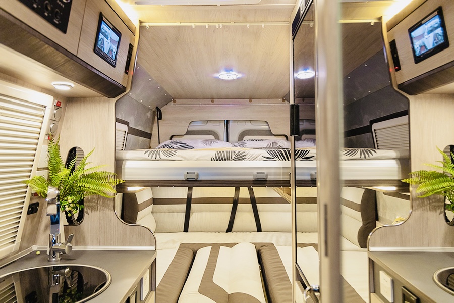 亚特NAJA进口依维柯底盘B型房车亮相,不仅仅是换了底盘