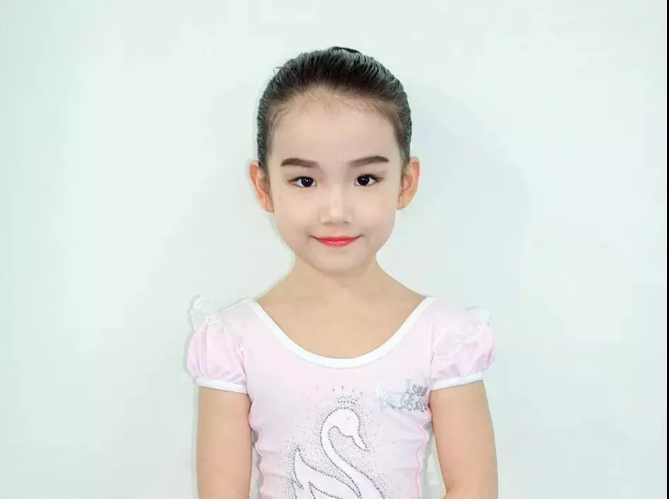 古典芭蕾舞妆容教学,儿童芭蕾蓝色系主题妆容