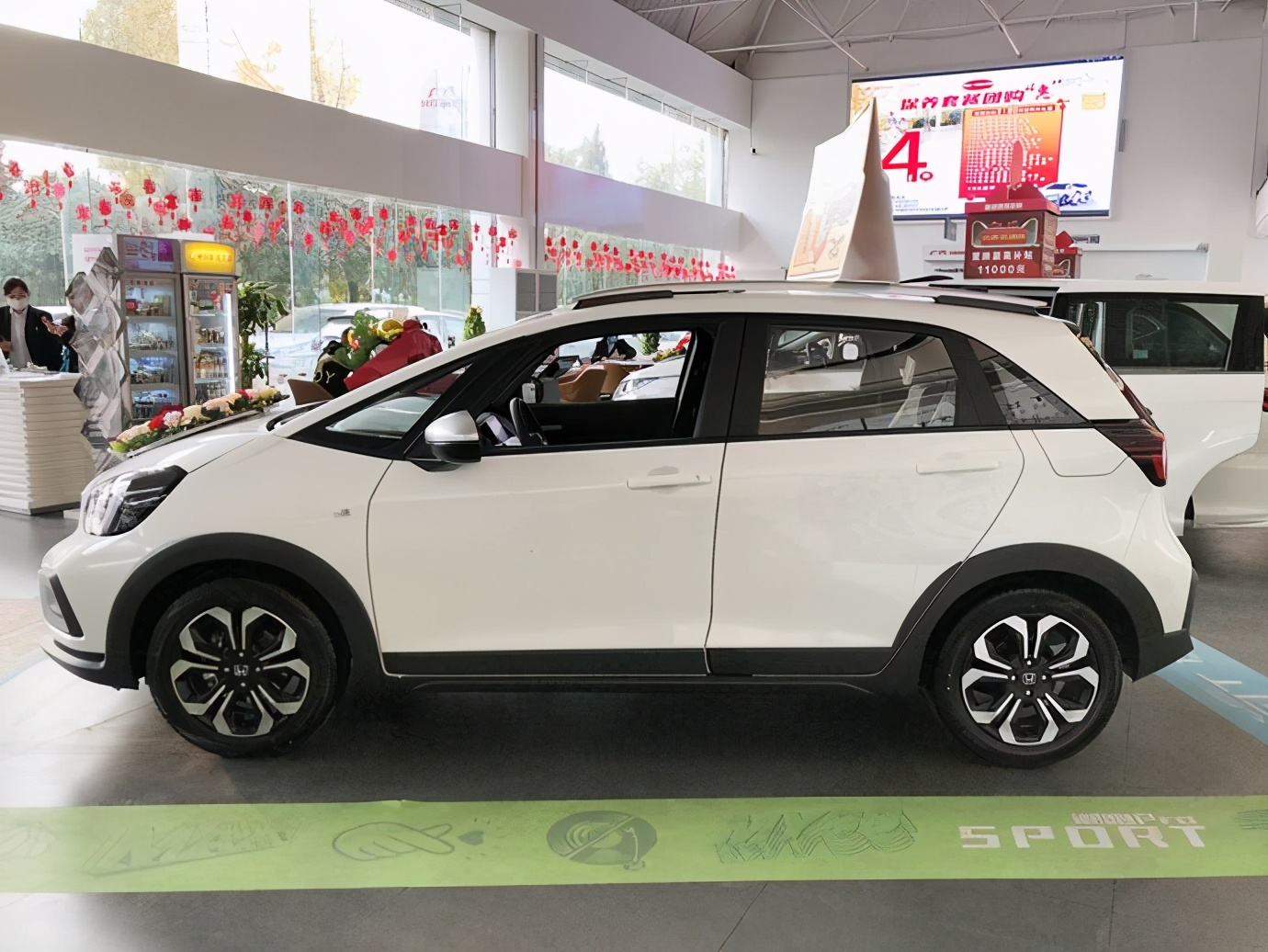 上市3个月，飞度卖得好吗？走访4S店，发现加价新玩法