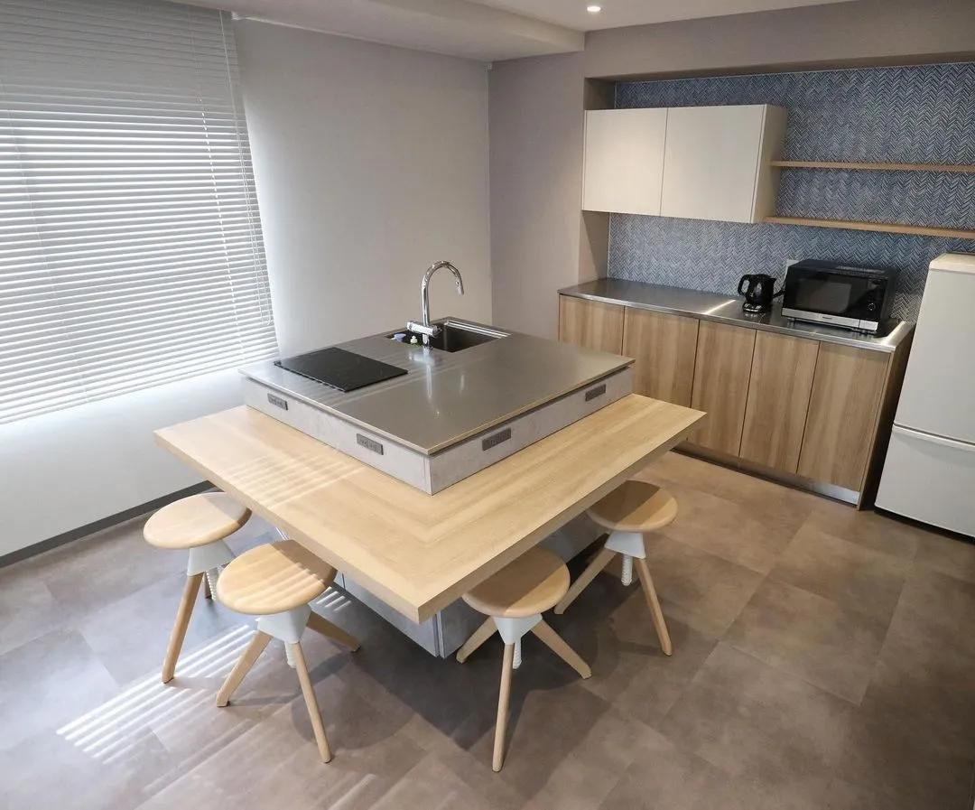 高颜值不锈钢台面橱柜,不锈钢大理石橱柜