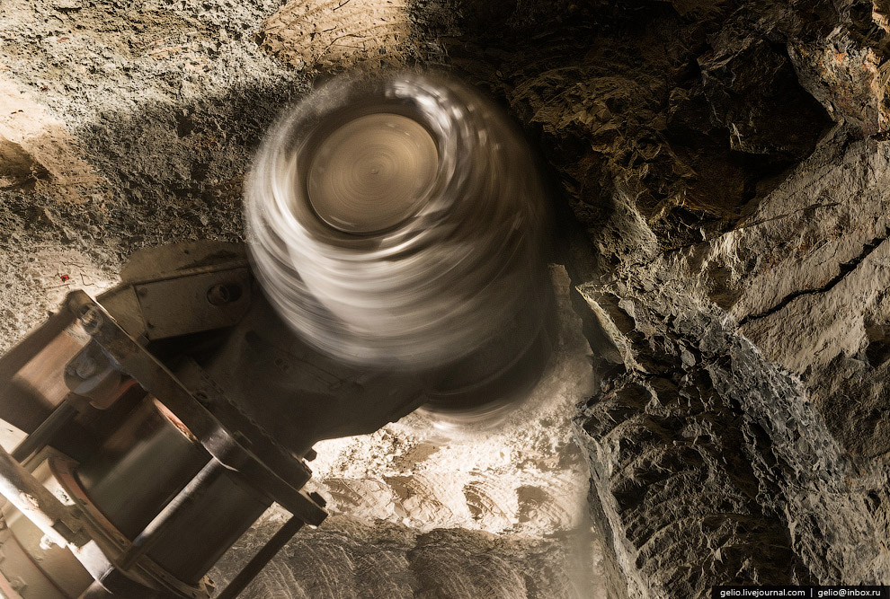 去俄罗斯挖金矿怎么样,真实钻石开采出来的样子