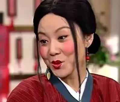 粉底液和眼影用英文怎么说,粉底遮瑕效果好用英文怎么说