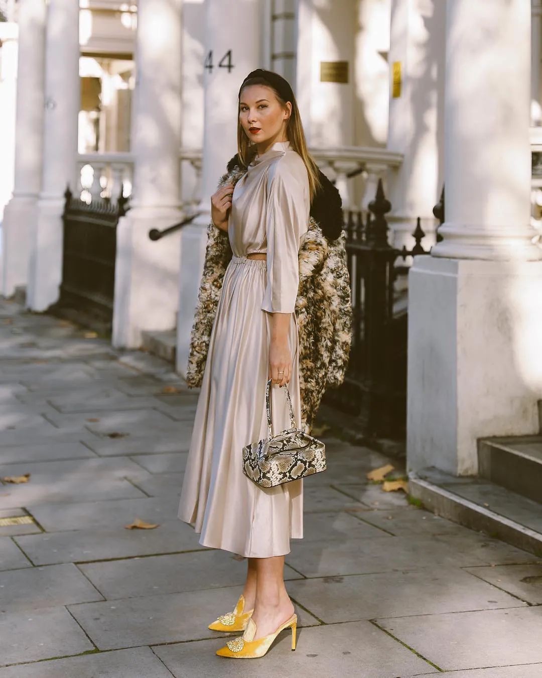 大胸妹子再也不用害怕夏天了,这份指南请收好