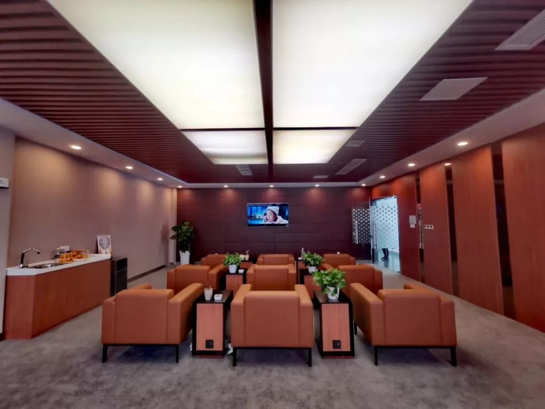 买车也能玩出“新花样”，成都人的娱乐方式在这家4S店都能get