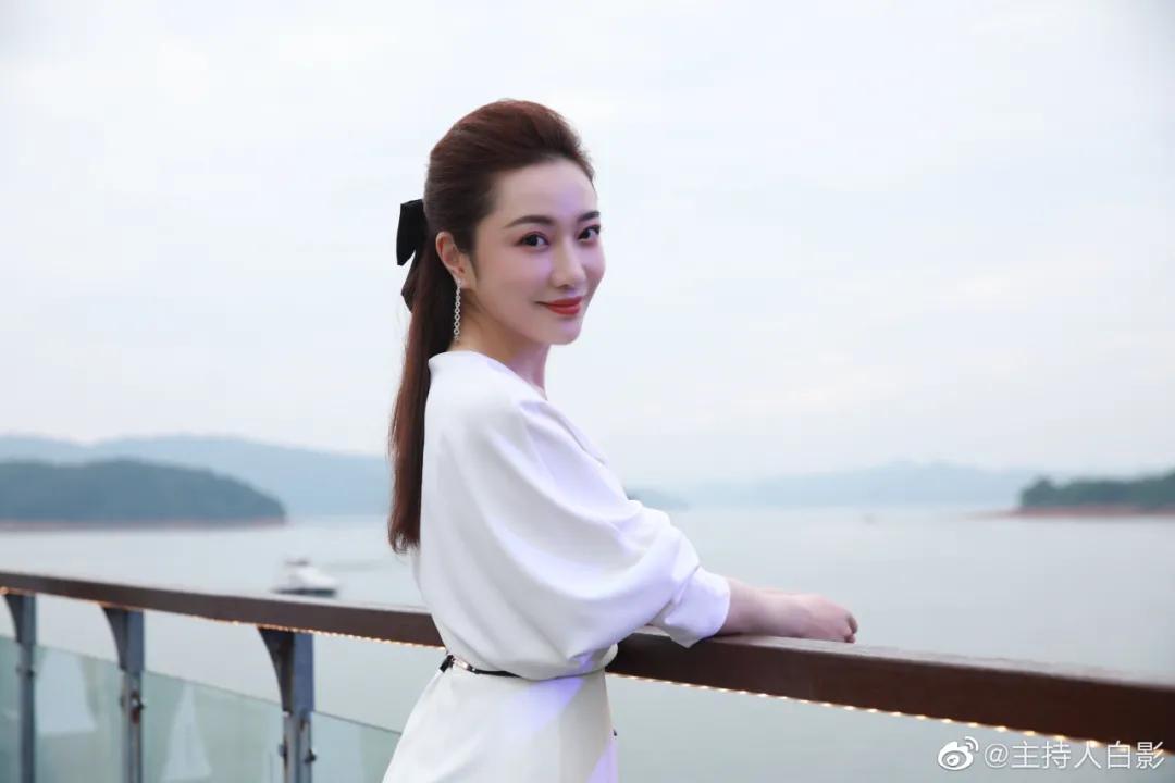 白影邹韵主持人大赛辩论,主持人大赛邹韵vs白影