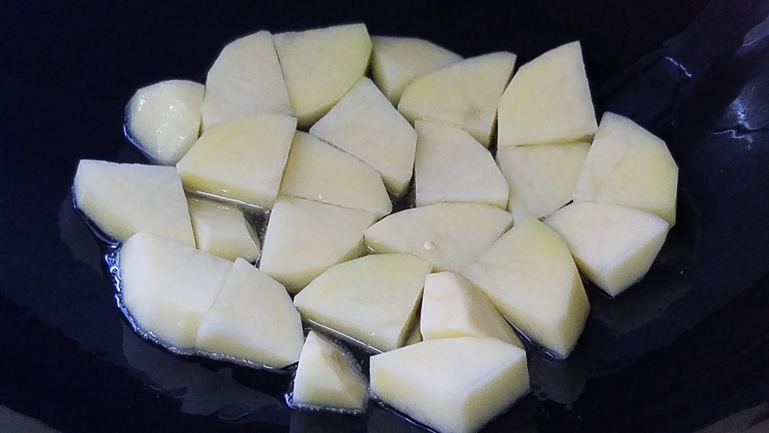 鸡腿炒洋葱的做法简单又好吃,鸡腿洋葱土豆的做法大全家常