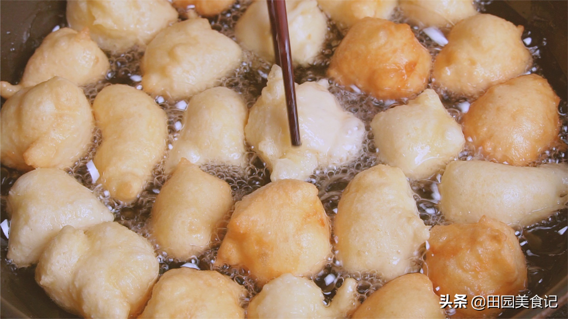 油馍头饼怎么炸出来又软又蓬松,油馍头怎么做酥脆松软