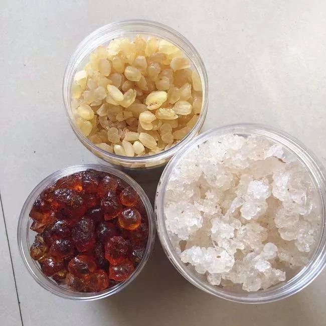 花胶桃胶雪燕皂角米做法,桃胶雪燕皂角米做法功效