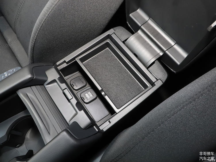 凡尔赛c5x和思域谁安全,凡尔赛c5x对比cx4百公里加速