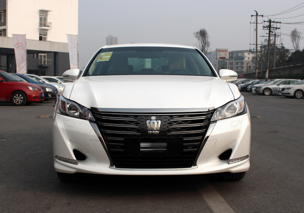 一代经典终于落幕丰田皇冠,一代经典丰田皇冠落下帷幕