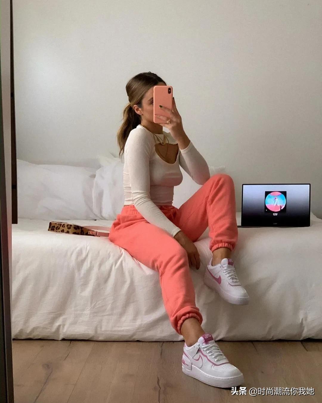 夏天穿马卡龙色系的长裤,马卡龙紫色裤子搭配