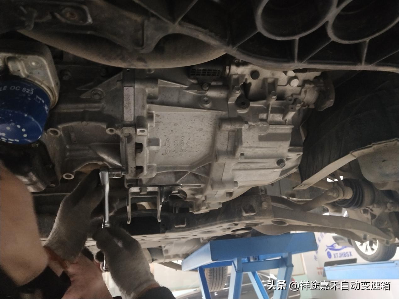 现代途胜变速箱报2挡定位故障,途胜变速箱没有奇数挡维修费用