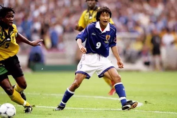 你觉得足球史上的最佳进球是哪个,你认为哪项田径纪录最难打破