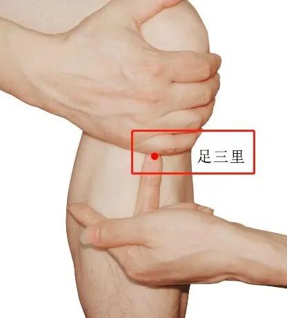 艾灸和拔罐哪个祛湿气效果好一些,三伏祛湿最有效的方法艾灸