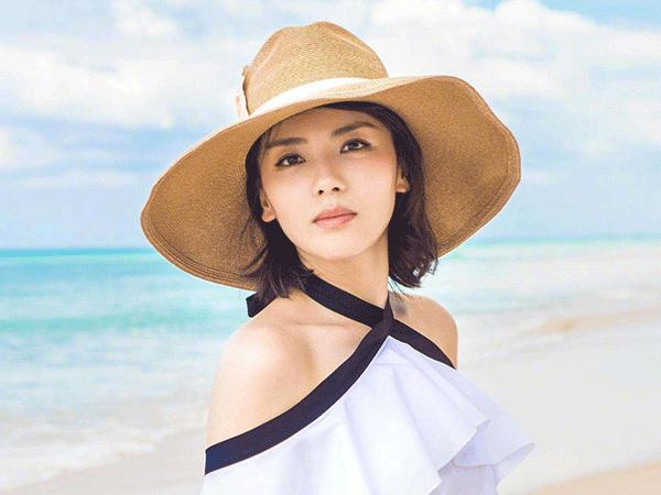 冬天正确戴帽子的方式,秋冬怎么戴帽子好看