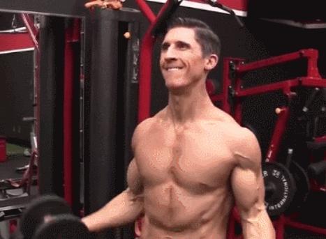 1对哑铃练全身只练力量,1对哑铃6个动作每天1次适合上班族