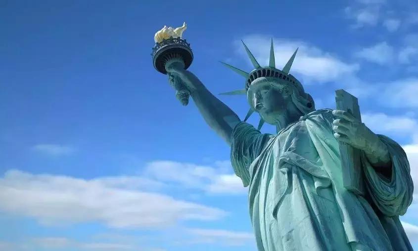 上海海关严查留学生吗,出国留学美元携带出境的规定