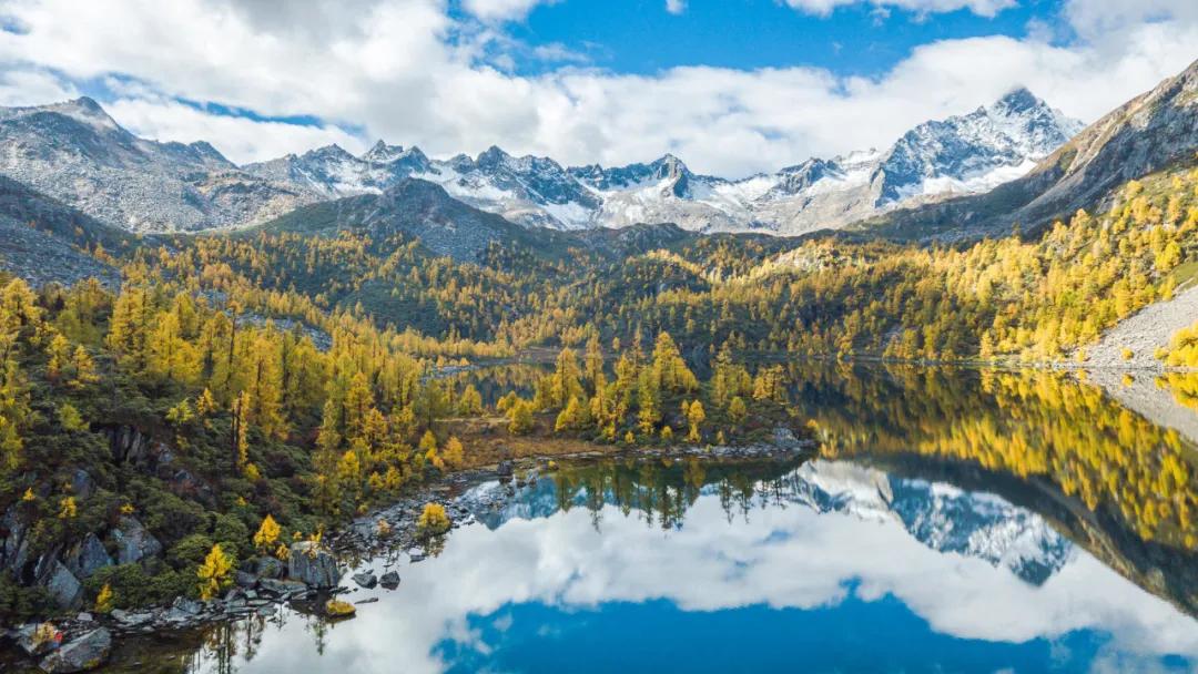 9月国内最美的10个最佳旅行地推荐,金秋十月寻找最美旅行地