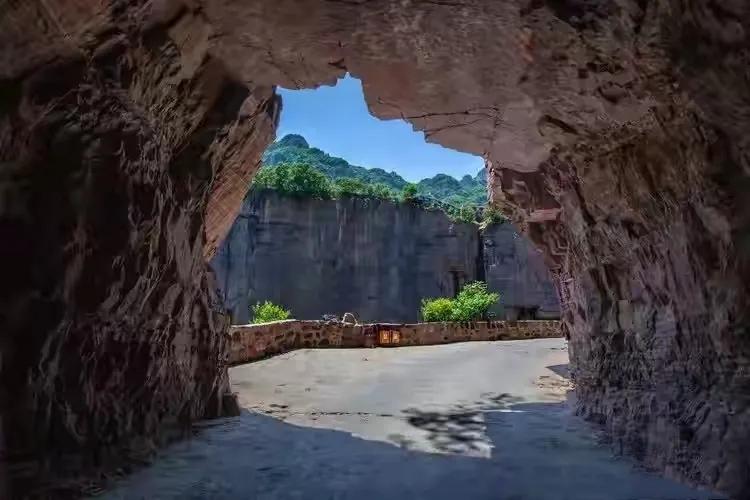 新乡万仙山自驾游攻略,辉县万仙山自驾要门票吗