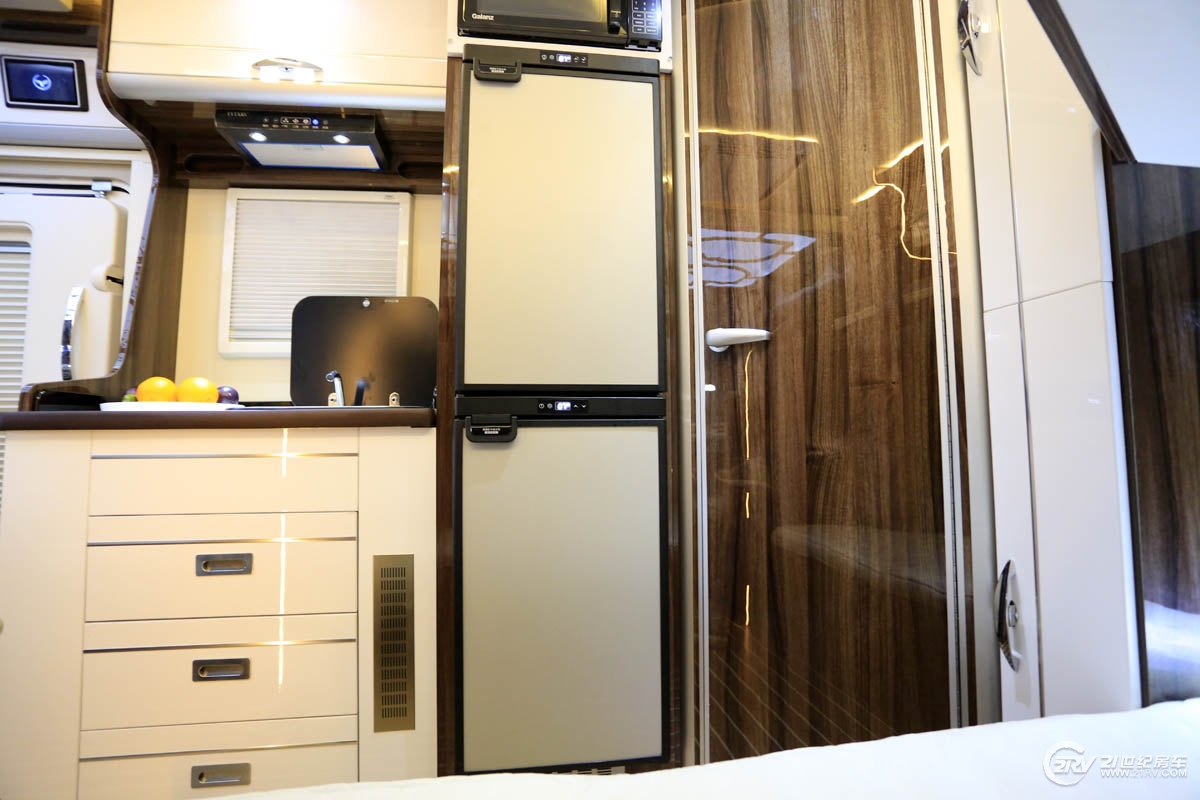 自行式房车c型空调每天要多少电,空调开一晚上耗电测评