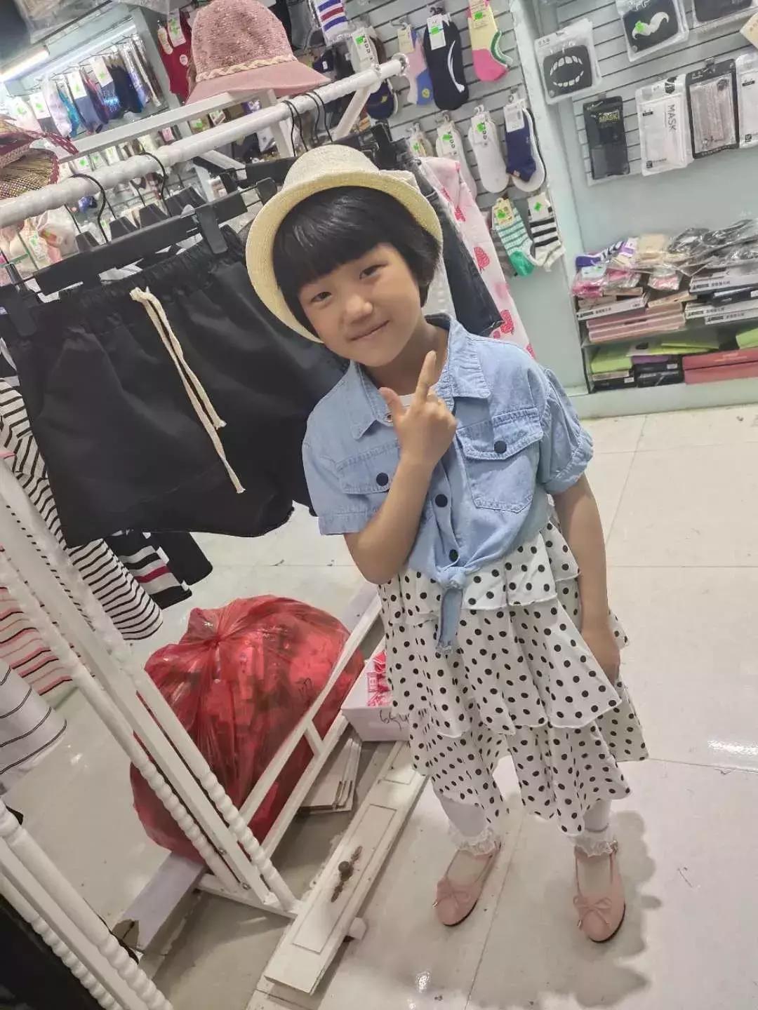 校园霸凌打骂人的小孩,校园霸凌施暴女孩