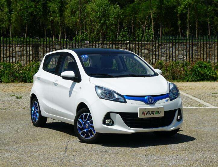 长安奔奔miniev国民版,长安奔奔ev400公里