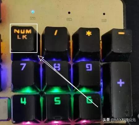 一体机电脑开机后显示器黑屏,电脑风扇转不开机显示器黑屏