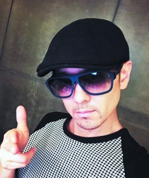 留了胡子反而更帅的男星,刮掉胡子帅到爆的男星