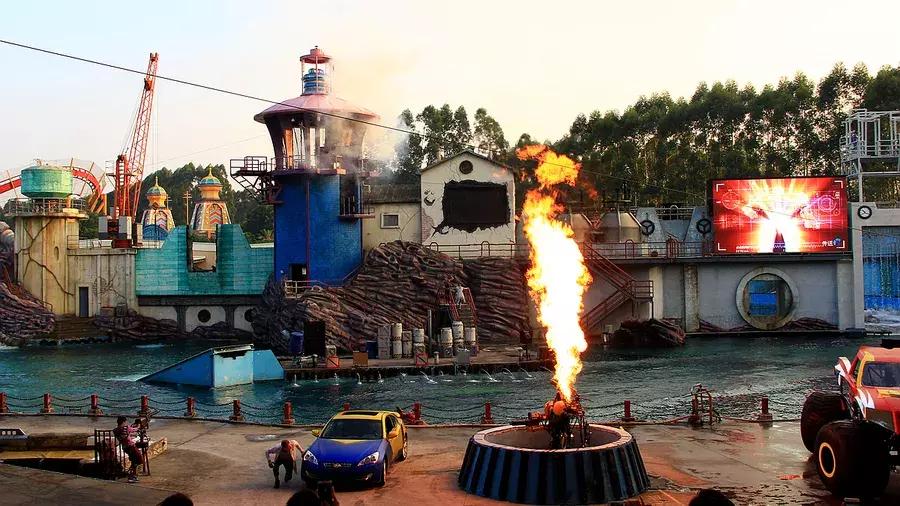 放假了和你爱的人去一次游乐场,一定要和自己爱的人去一次游乐场