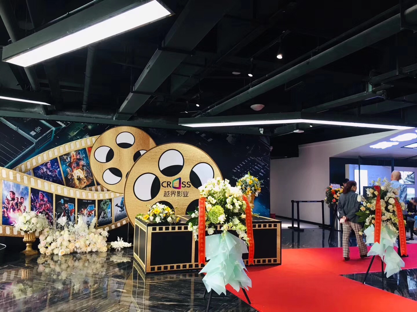 瓒婄晫褰卞煄luxe浼樻儬,瓒婄晫褰卞煄luxe