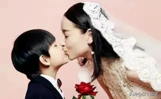 鐖跺コ浜插瘑鎷ユ姳鍚堟媿鍥剧墖,鐖跺コ鎷ユ姳鍚堢収