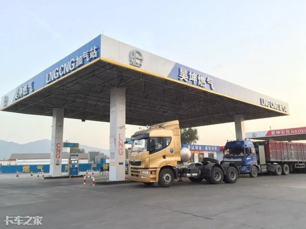 重卡lng选哪一款车最好,国六lng牵引车哪个品牌好