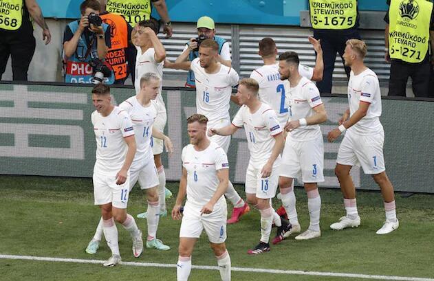 欧洲杯捷克vs丹麦现场比分,欧洲杯捷克丹麦赛前分析