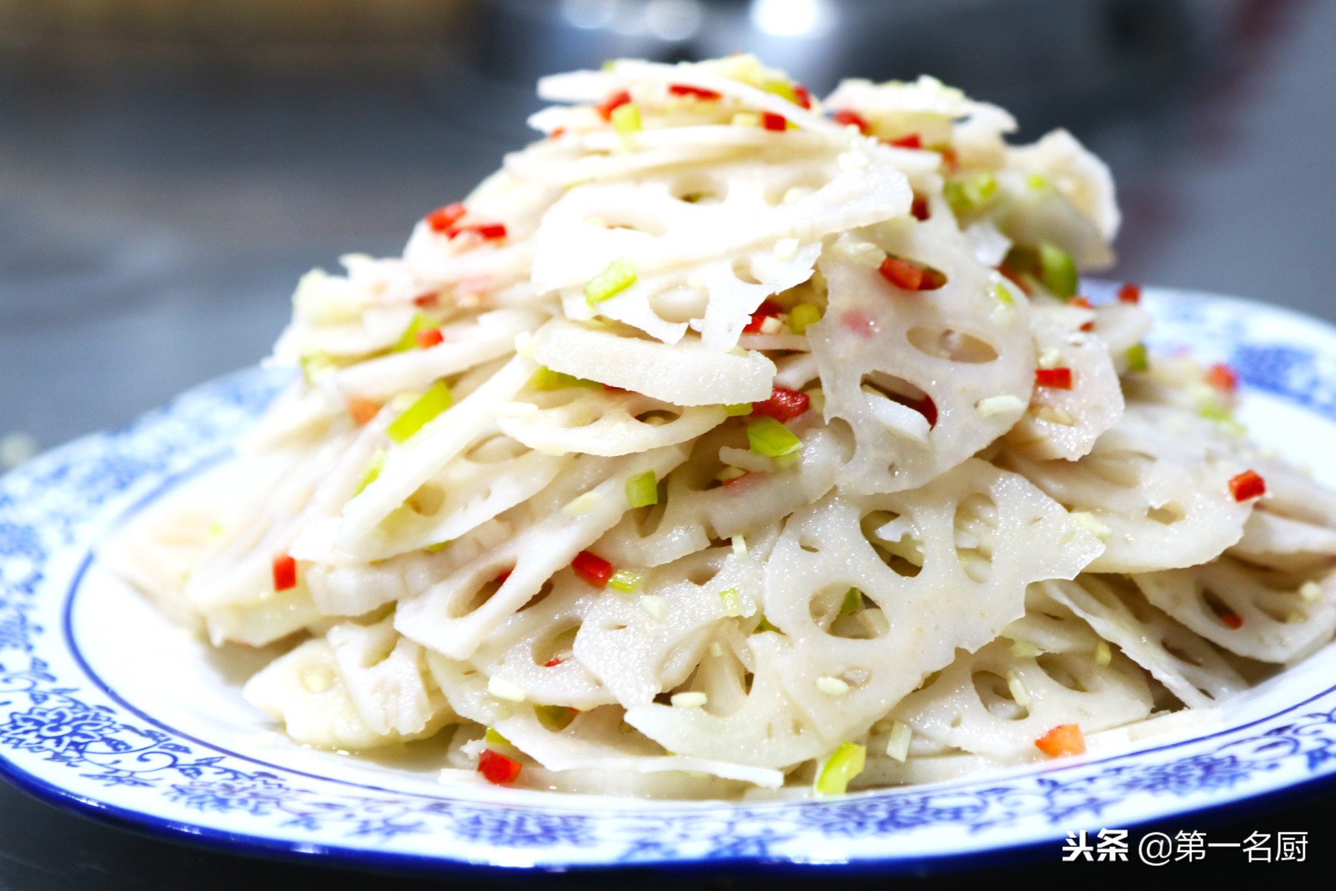 饭店凉拌姜丝莲藕做法,饭店莲藕酸甜辣味怎么做出来的