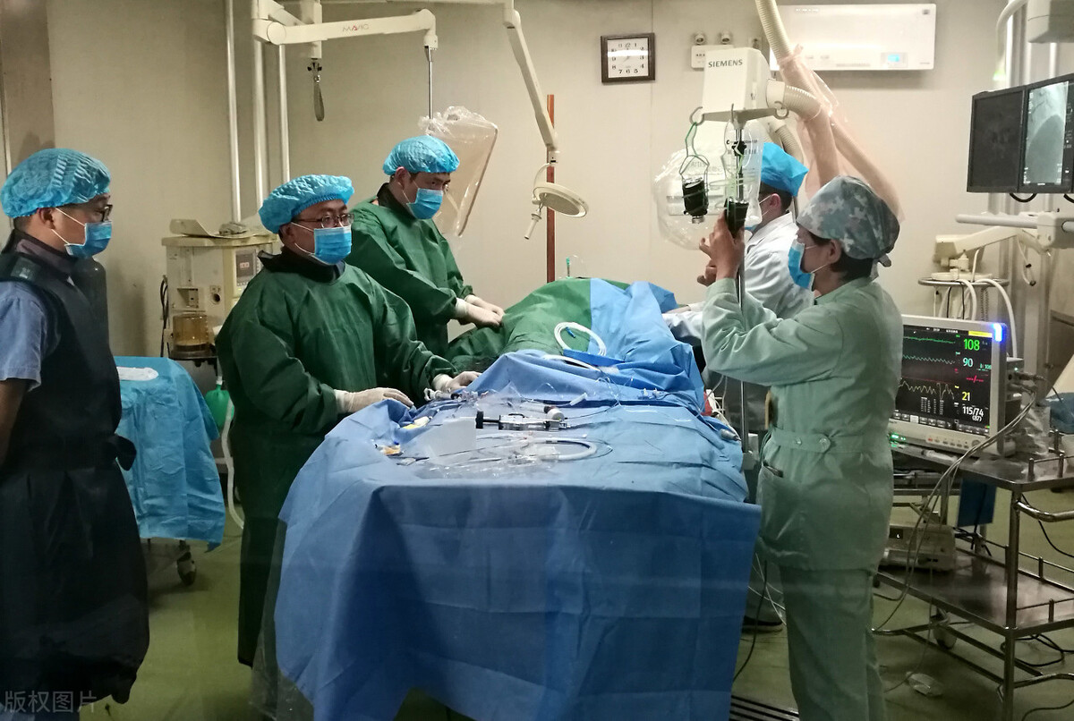 心脏血管严重堵塞医生说不能通了,血管完全堵塞钙化医生说不用手术