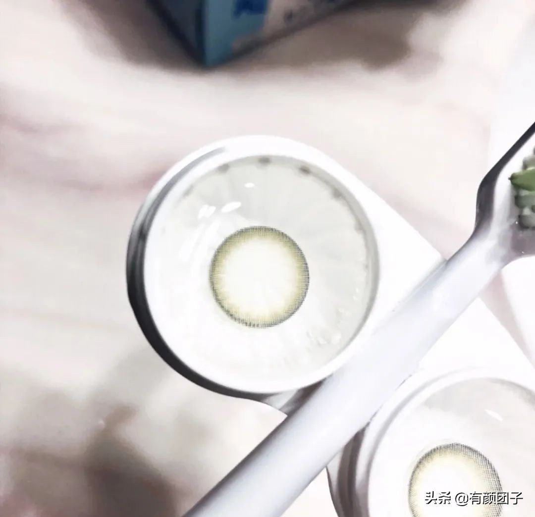 长得混血的女生适合戴什么美瞳,推荐给单眼皮小眼睛的混血美瞳