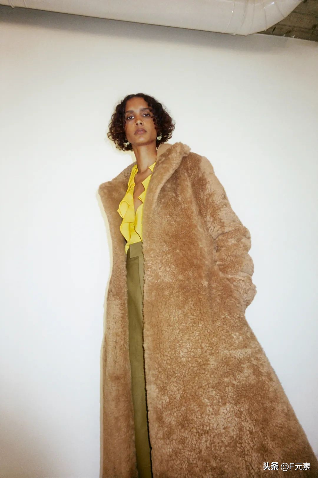 雕刻面料，BV不止有编织：BottegaVeneta2021度假系列