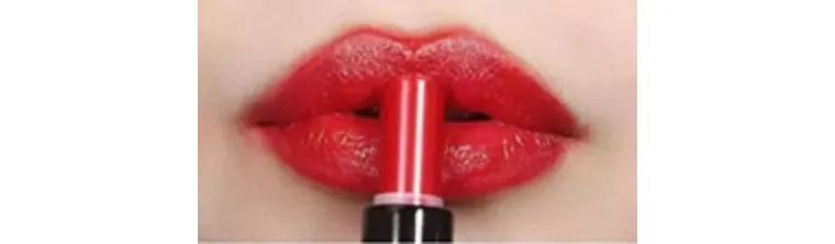 口红里有哪些成分不能用,口红的成分对身体的危害