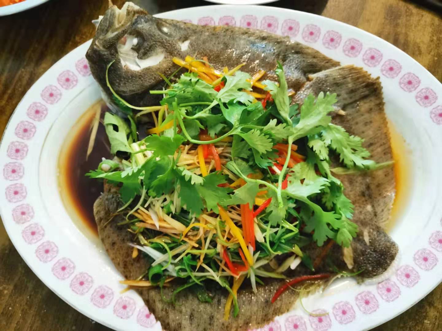 清蒸多宝鱼的家常做法蒸多长时间,清蒸多宝鱼怎么做需要蒸多长时间