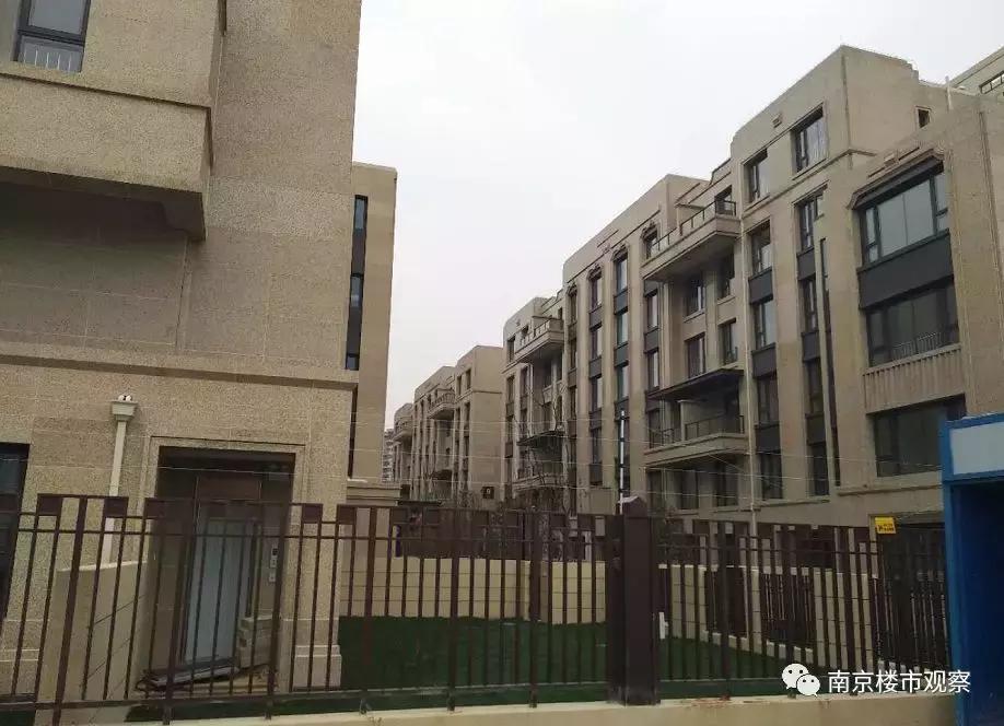 10盘迎来交付大考，实景谍照流出！这品质…