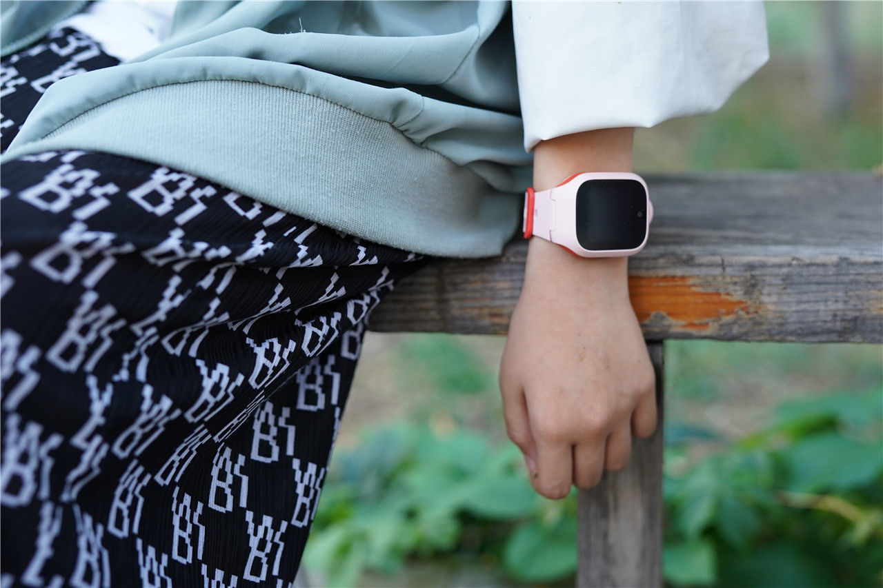 米兔儿童电话手表5c定位要流量,米兔儿童电话手表5c的隐藏功能