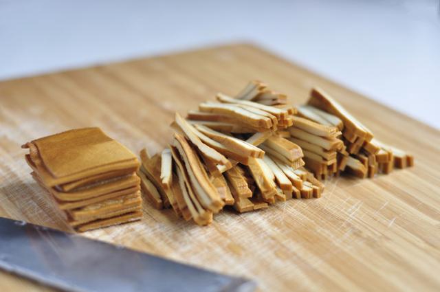 怎样弄豆腐干好吃,怎么样做出来的豆腐干好吃