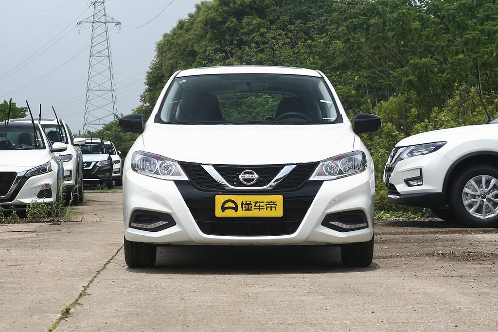 09年日产骐达两厢车价格,两厢东风日产轩逸