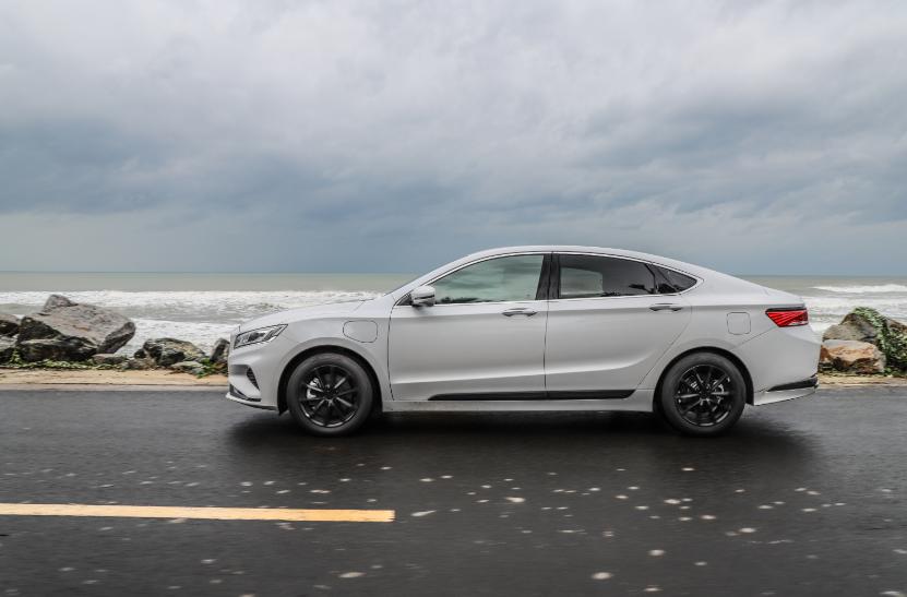 吉利博瑞1.8t实际百公里油耗多少,吉利博瑞epro混动版